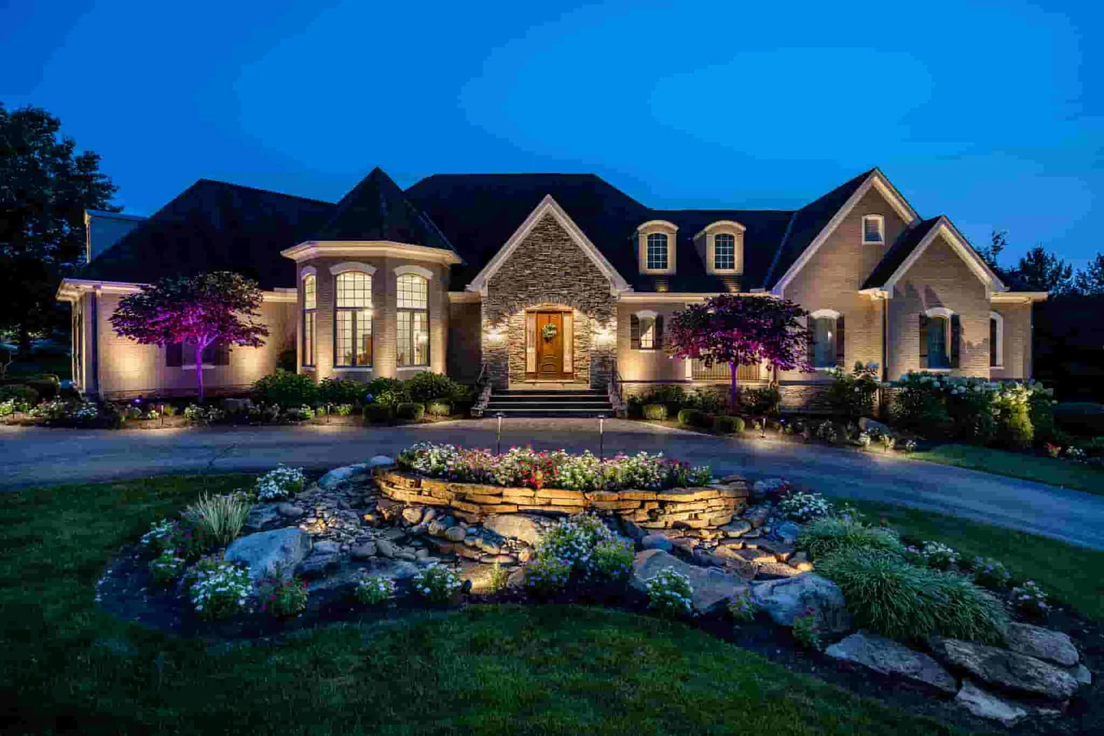 Elegant Outdoor Lighting